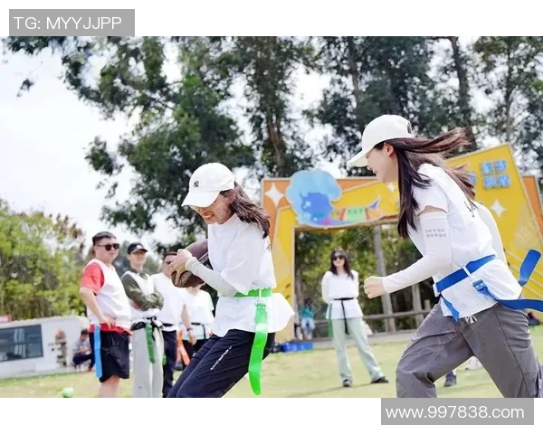 飞盘与梦想交织的旅程：杨秀英的深度对话与人生启示