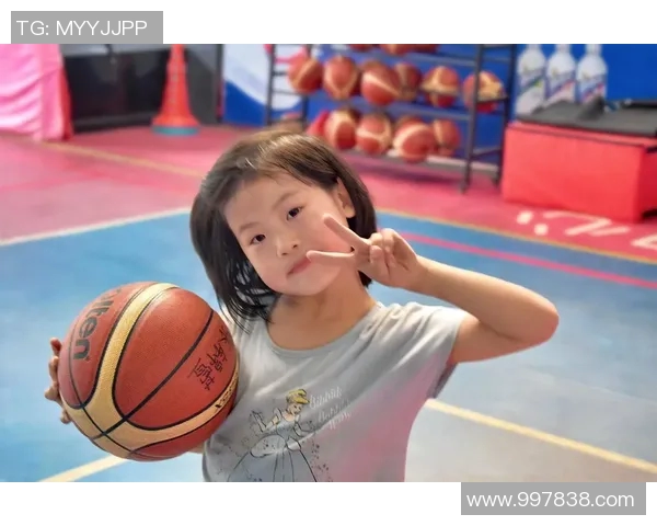 张镇麟：从青涩少年到篮球场上的璀璨星辰，见证梦想与努力的交汇瞬间